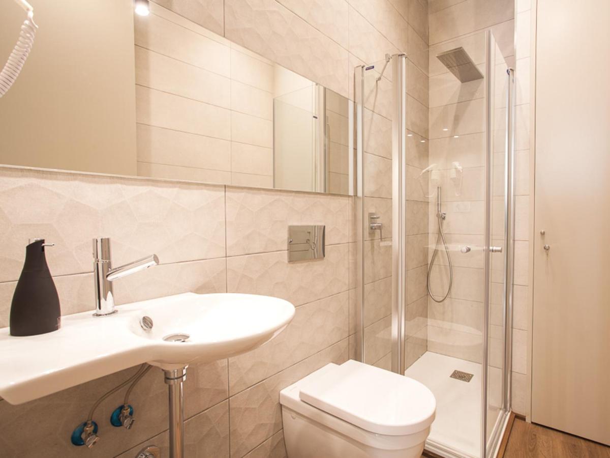 Апартаменты Del Parque Flats Santos Exclusive Малага Экстерьер фото